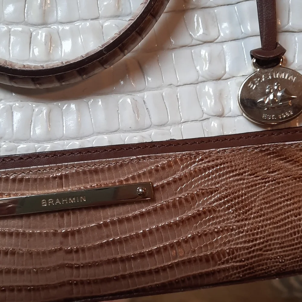 Brahmin satchel. - Picture 4 of 11